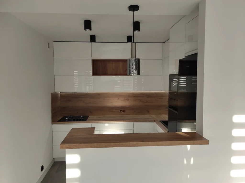 wymiary-kuchni-malej-biale-meble